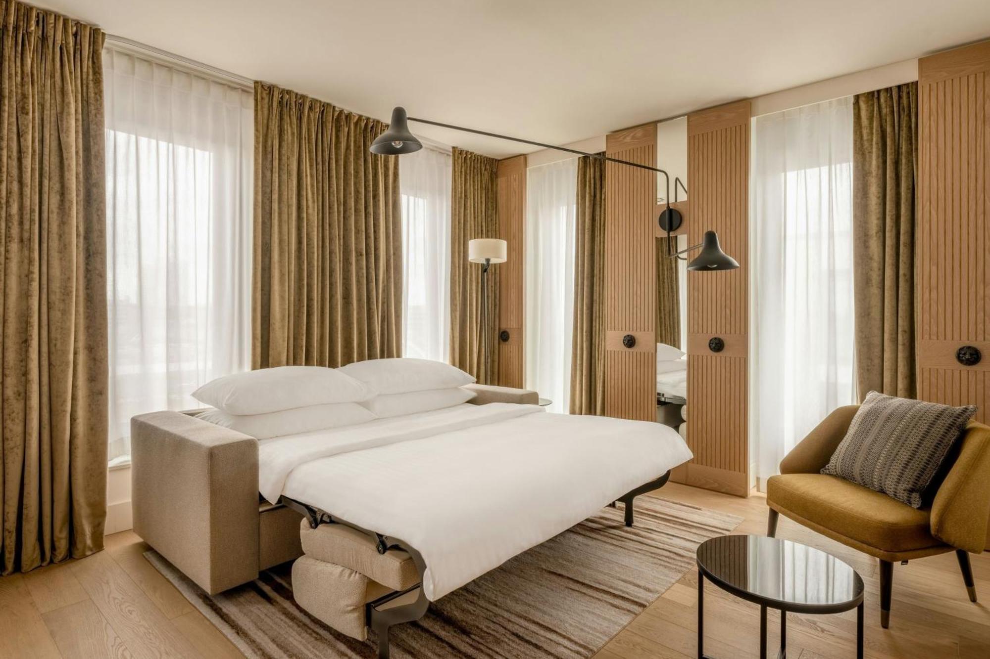 Marriott West